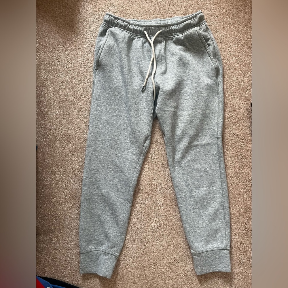 Mens AE joggers (medium), perfect condition, super comfy feel